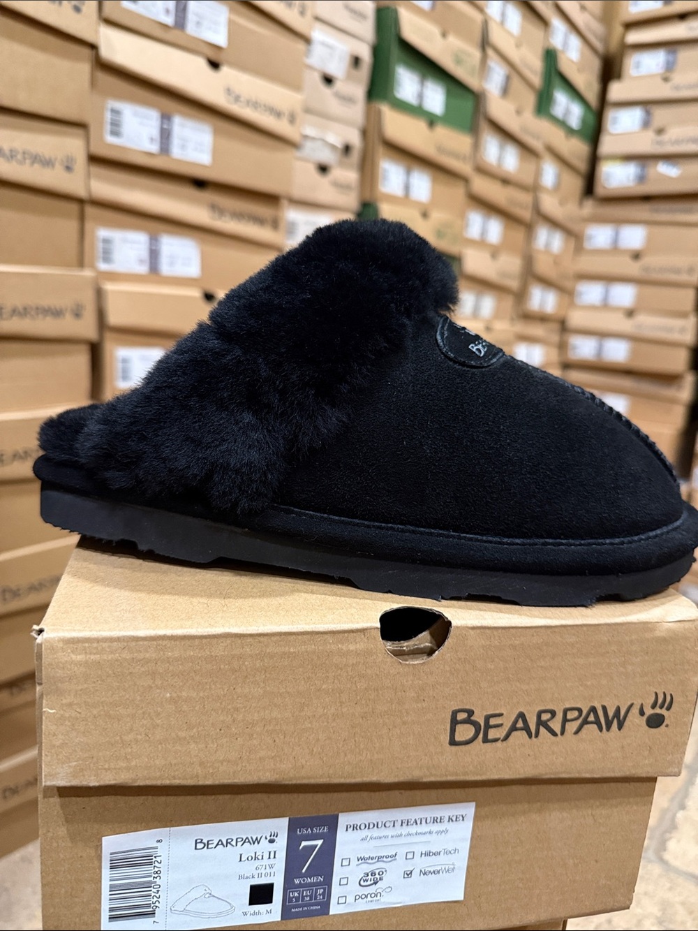 Bearpaw Loki II black slippers